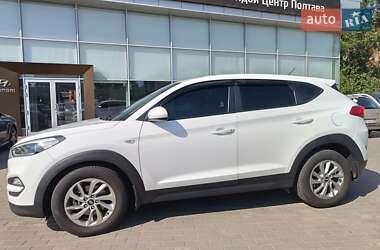 Внедорожник / Кроссовер Hyundai Tucson 2015 в 