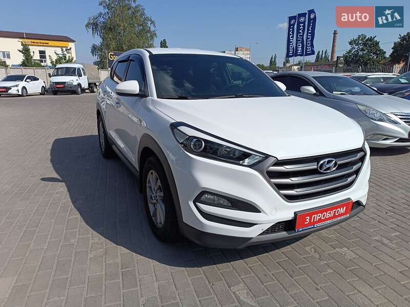 Позашляховик / Кросовер Hyundai Tucson 2015 в Полтаві