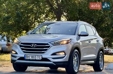 Внедорожник / Кроссовер Hyundai Tucson 2016 в 