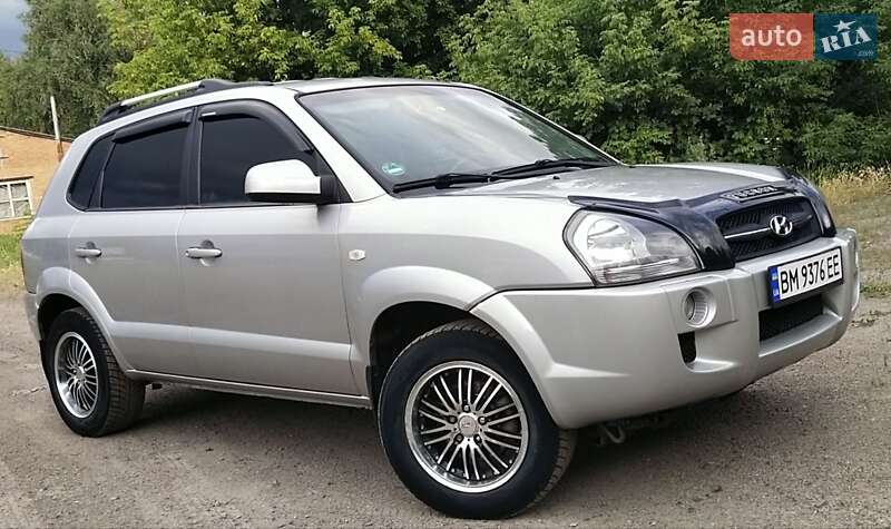 Внедорожник / Кроссовер Hyundai Tucson 2005 в Ромнах