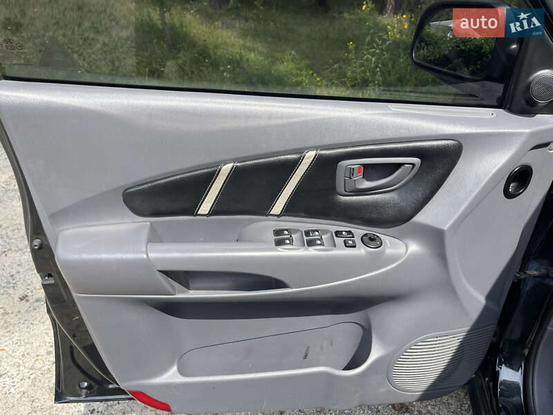 Внедорожник / Кроссовер Hyundai Tucson 2004 в Киеве