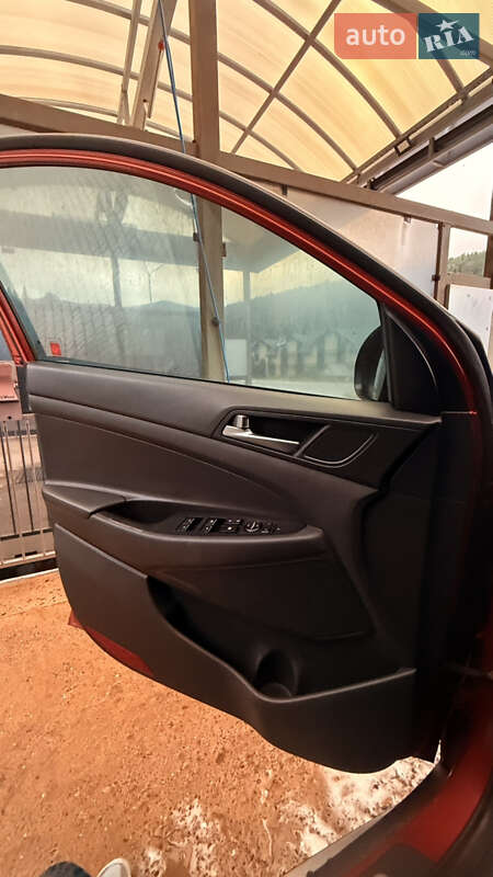 Позашляховик / Кросовер Hyundai Tucson 2016 в Івано-Франківську