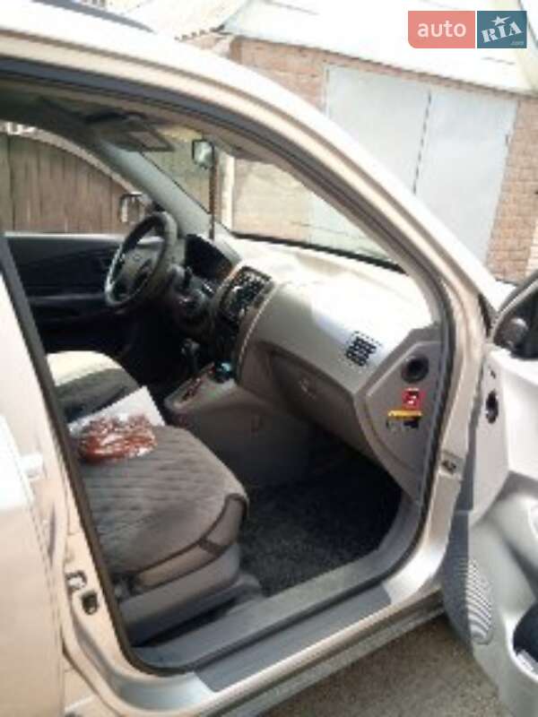 Позашляховик / Кросовер Hyundai Tucson 2005 в Тальному