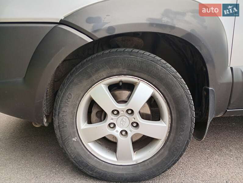 Позашляховик / Кросовер Hyundai Tucson 2005 в Львові