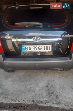Внедорожник / Кроссовер Hyundai Tucson 2008 в Новоархангельске