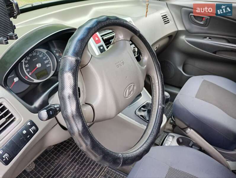 Позашляховик / Кросовер Hyundai Tucson 2005 в Львові
