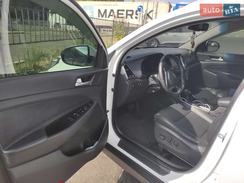 Позашляховик / Кросовер Hyundai Tucson 2016 в Одесі