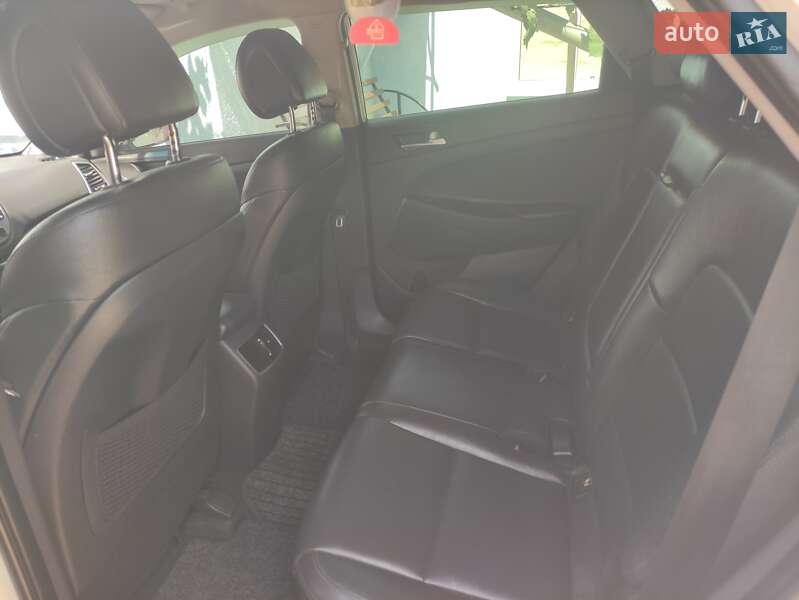 Позашляховик / Кросовер Hyundai Tucson 2016 в Одесі