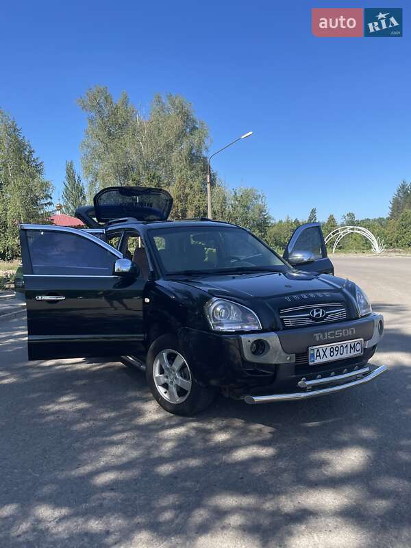 Внедорожник / Кроссовер Hyundai Tucson 2005 в Рогани