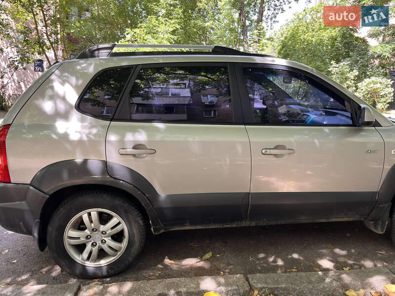 Позашляховик / Кросовер Hyundai Tucson 2007 в Києві