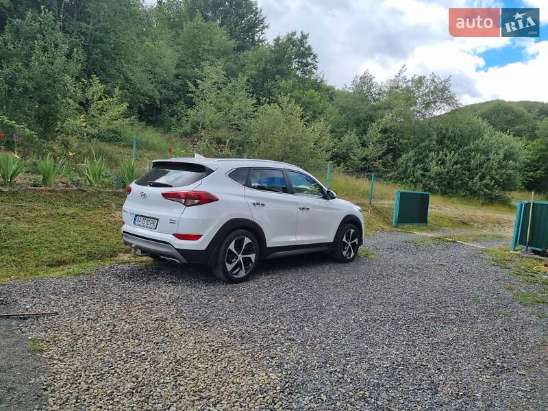 Внедорожник / Кроссовер Hyundai Tucson 2016 в Сваляве фото 33 Внедорожник / Кроссовер Hyundai Tucson 2016 в Сваляве
