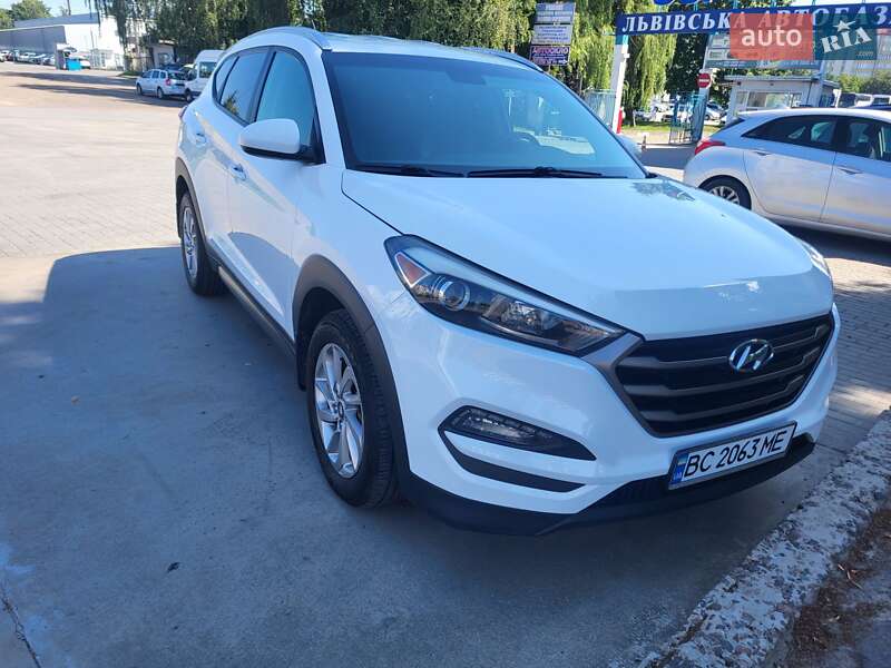 Позашляховик / Кросовер Hyundai Tucson 2016 в Львові