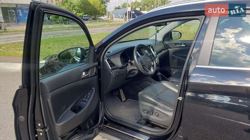 Внедорожник / Кроссовер Hyundai Tucson 2017 в Киеве