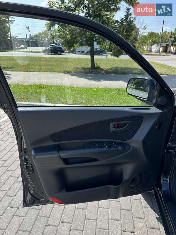 Внедорожник / Кроссовер Hyundai Tucson 2009 в Харькове