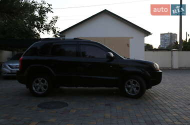 Внедорожник / Кроссовер Hyundai Tucson 2009 в 