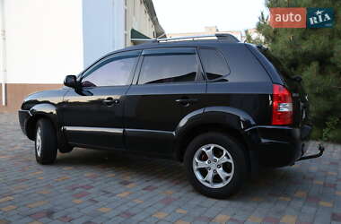 Внедорожник / Кроссовер Hyundai Tucson 2009 в 
