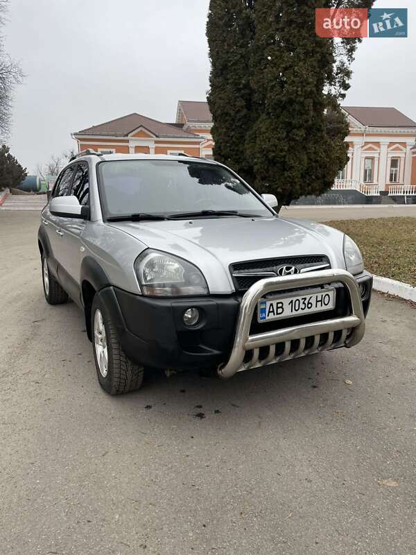 Внедорожник / Кроссовер Hyundai Tucson 2010 в Хмельнике