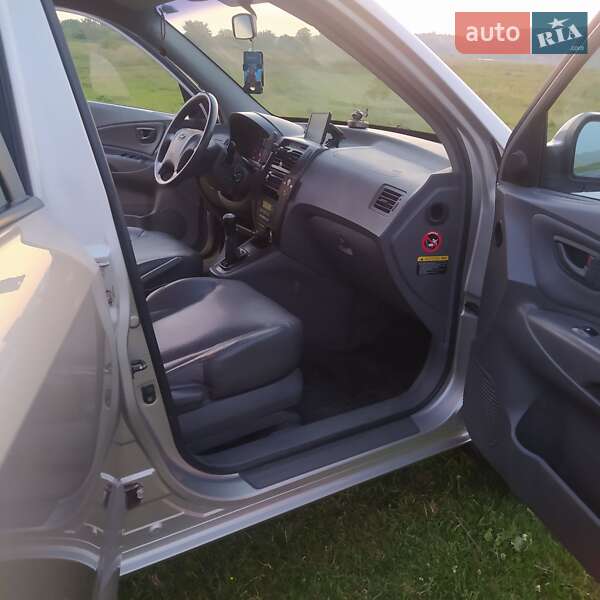 Внедорожник / Кроссовер Hyundai Tucson 2005 в Кельменцах фото 7 Внедорожник / Кроссовер Hyundai Tucson 2005 в Кельменцах