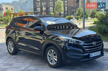 Позашляховик / Кросовер Hyundai Tucson 2015 в Києві