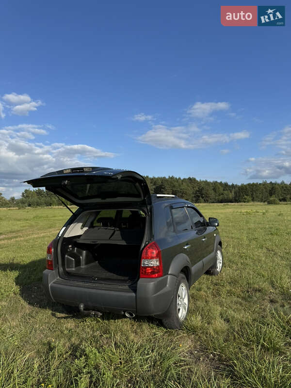 Внедорожник / Кроссовер Hyundai Tucson 2011 в Ахтырке