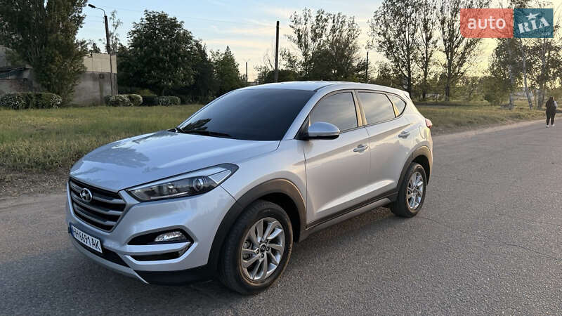 Внедорожник / Кроссовер Hyundai Tucson 2016 в Белгороде-Днестровском
