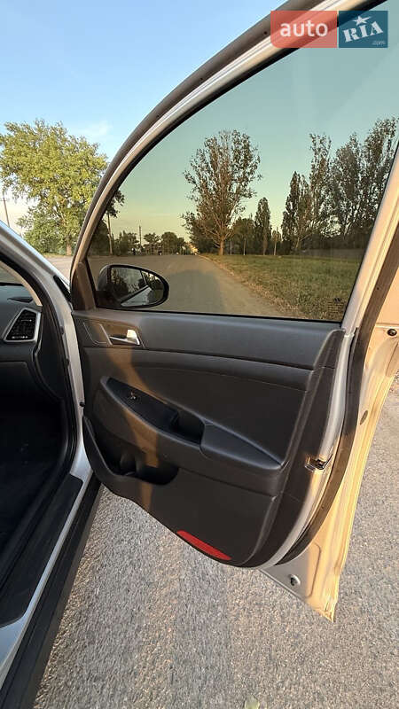 Внедорожник / Кроссовер Hyundai Tucson 2016 в Белгороде-Днестровском