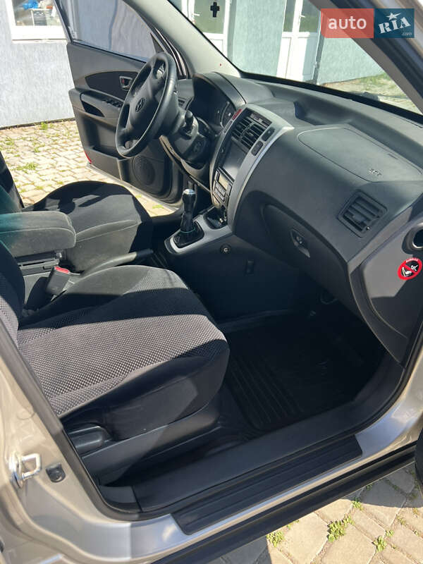 Внедорожник / Кроссовер Hyundai Tucson 2008 в Львове фото 14 Внедорожник / Кроссовер Hyundai Tucson 2008 в Львове