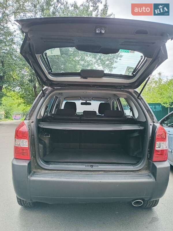 Позашляховик / Кросовер Hyundai Tucson 2006 в Києві