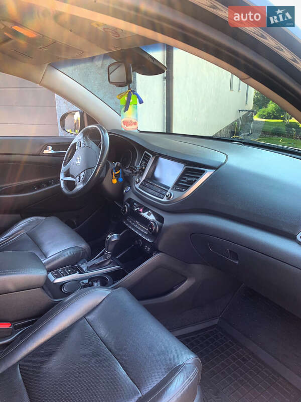 Внедорожник / Кроссовер Hyundai Tucson 2016 в Житомире