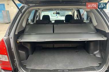 Внедорожник / Кроссовер Hyundai Tucson 2009 в 