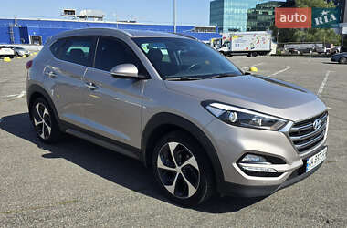 Позашляховик / Кросовер Hyundai Tucson 2016 в Києві