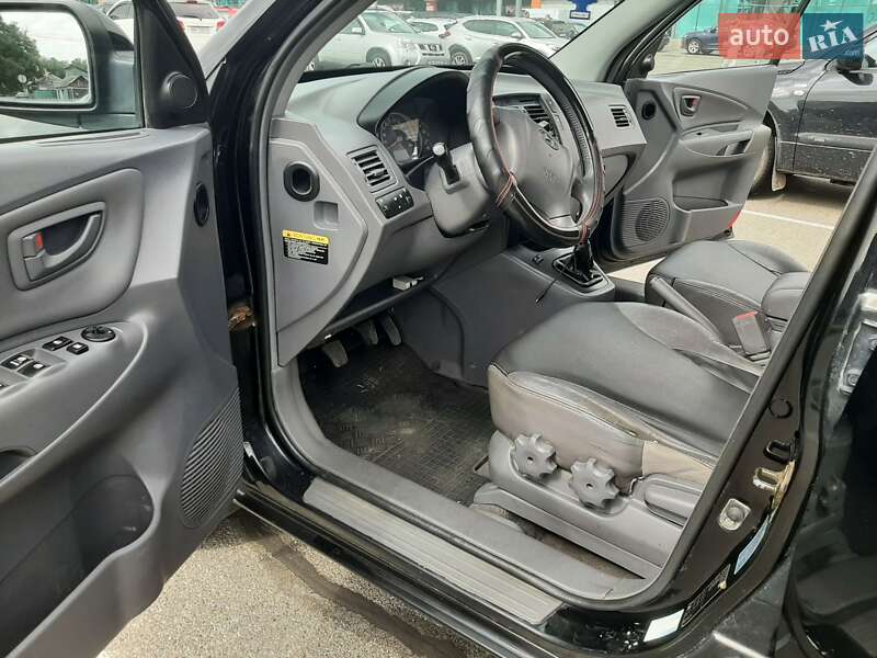 Внедорожник / Кроссовер Hyundai Tucson 2005 в Чернигове