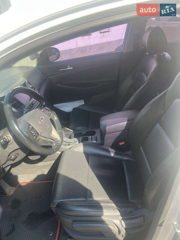 Позашляховик / Кросовер Hyundai Tucson 2015 в Кам'янському