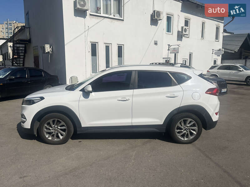Позашляховик / Кросовер Hyundai Tucson 2015 в Кам'янському