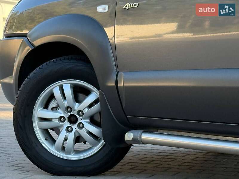 Позашляховик / Кросовер Hyundai Tucson 2007 в Києві