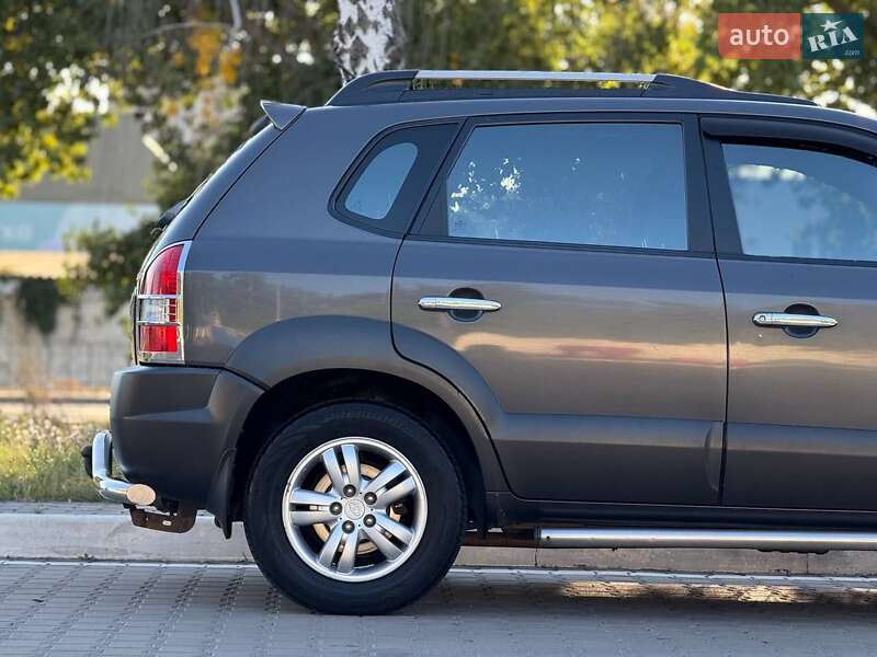 Позашляховик / Кросовер Hyundai Tucson 2007 в Києві