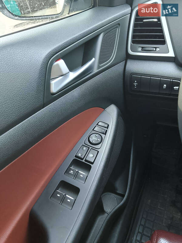 Внедорожник / Кроссовер Hyundai Tucson 2017 в Киеве фото 13 Внедорожник / Кроссовер Hyundai Tucson 2017 в Киеве
