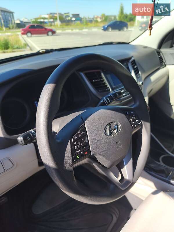 Позашляховик / Кросовер Hyundai Tucson 2017 в Києві