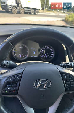 Позашляховик / Кросовер Hyundai Tucson 2016 в  фото 19 Позашляховик / Кросовер Hyundai Tucson 2016 в