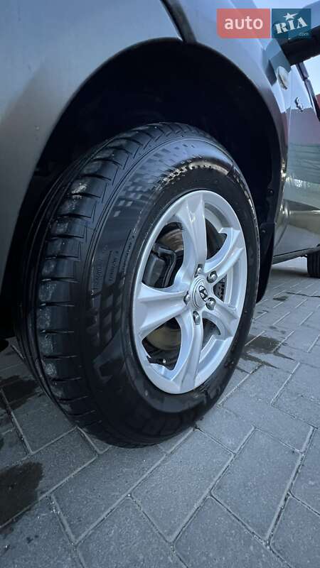 Позашляховик / Кросовер Hyundai Tucson 2008 в Шаргороді фото 18 Позашляховик / Кросовер Hyundai Tucson 2008 в Шаргороді