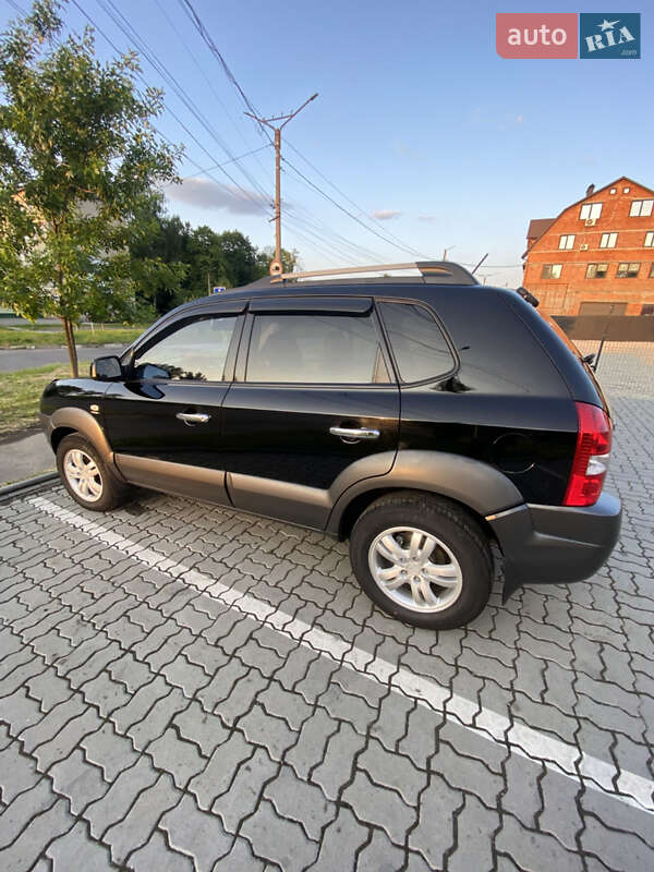 Позашляховик / Кросовер Hyundai Tucson 2008 в Калуші фото 5 Позашляховик / Кросовер Hyundai Tucson 2008 в Калуші