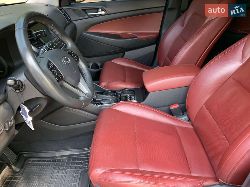 Внедорожник / Кроссовер Hyundai Tucson 2017 в Николаеве