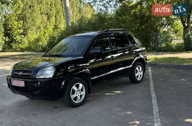 Внедорожник / Кроссовер Hyundai Tucson 2006 в 