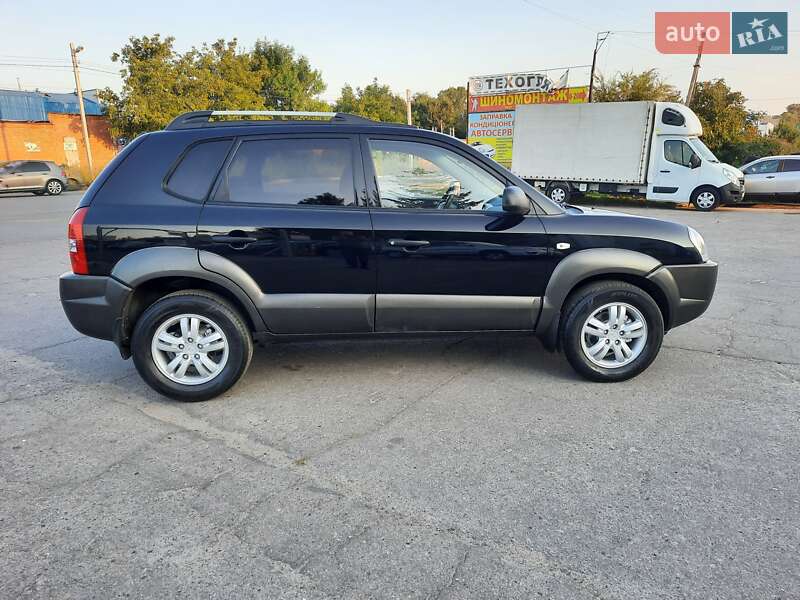 Позашляховик / Кросовер Hyundai Tucson 2007 в Полтаві фото 13 Позашляховик / Кросовер Hyundai Tucson 2007 в Полтаві