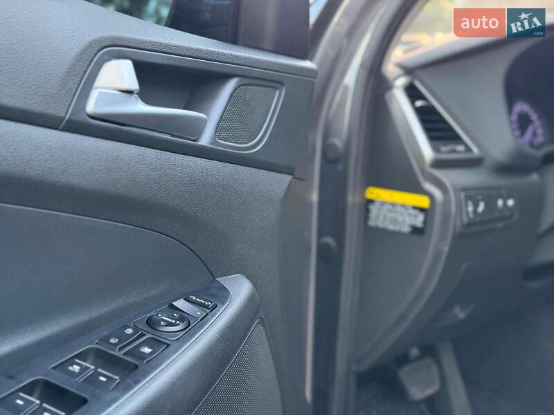 Позашляховик / Кросовер Hyundai Tucson 2017 в Одесі