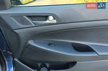 Внедорожник / Кроссовер Hyundai Tucson 2017 в 