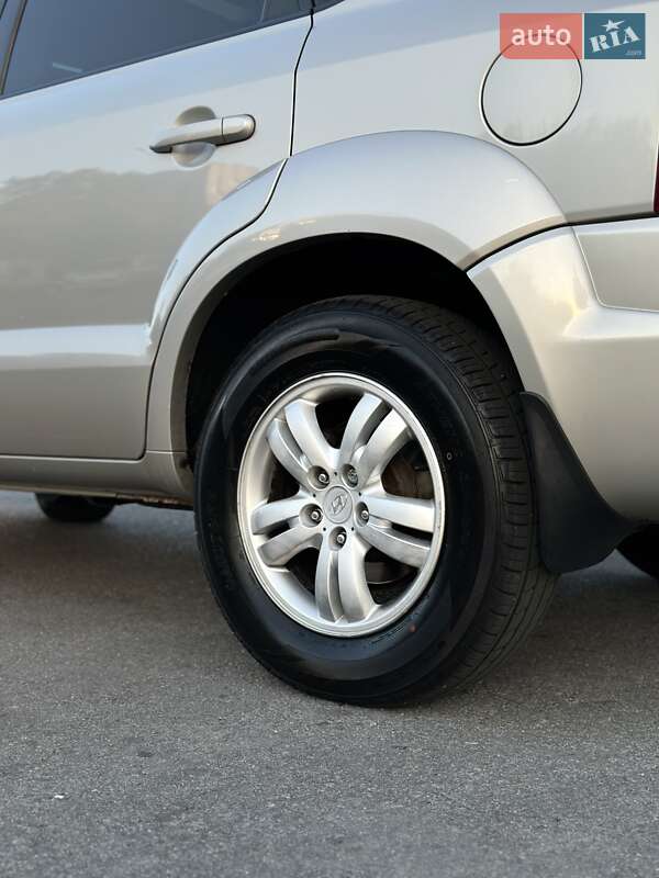Позашляховик / Кросовер Hyundai Tucson 2008 в Запоріжжі