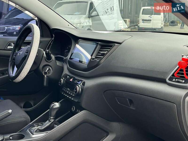 Позашляховик / Кросовер Hyundai Tucson 2016 в Львові