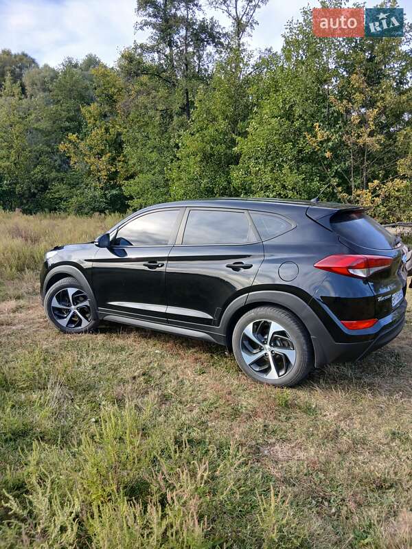 Внедорожник / Кроссовер Hyundai Tucson 2017 в Сумах