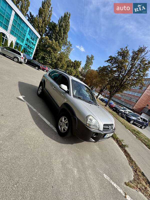 Позашляховик / Кросовер Hyundai Tucson 2006 в Чернігові